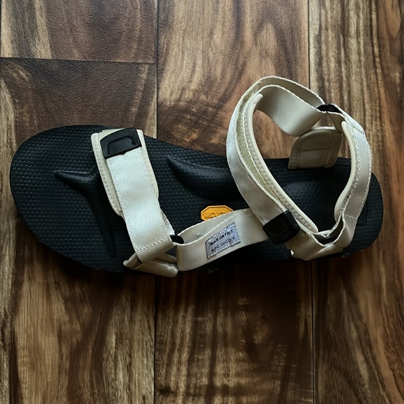 A.P.C. X Suicoke Men Sandals - Picture 3 of 6